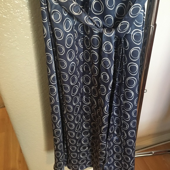 1940’s Inspired Dress - Picture 3 of 9